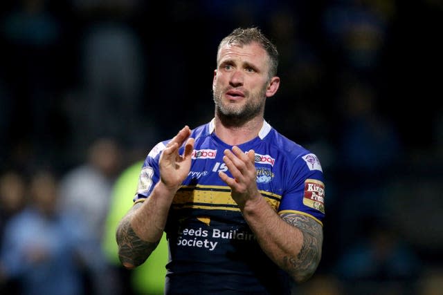 Jamie Peacock applauds Leeds Rhinos fans Super League – Semi Final – Leeds Rhinos v St Helens – Headingley Carnegie