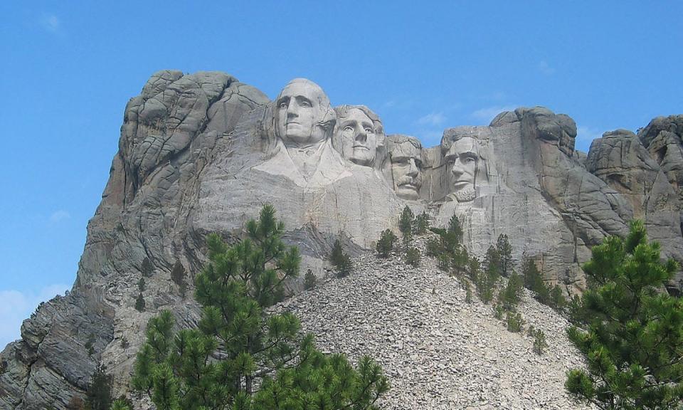 Mount Rushmore National Memorial, near Keystone, South Dakota. From left to right the U.S. Presidents are George Washington, Thomas Jefferson, Theodore Roosevelt, and Abraham Lincoln.