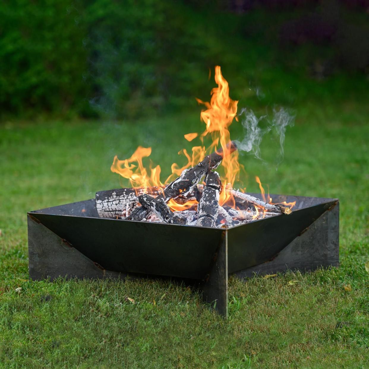 The Fin Fire Pit 30" - Steel Modern Metal bowl firepit cover Square Fire Ring Home Decor Outdoor