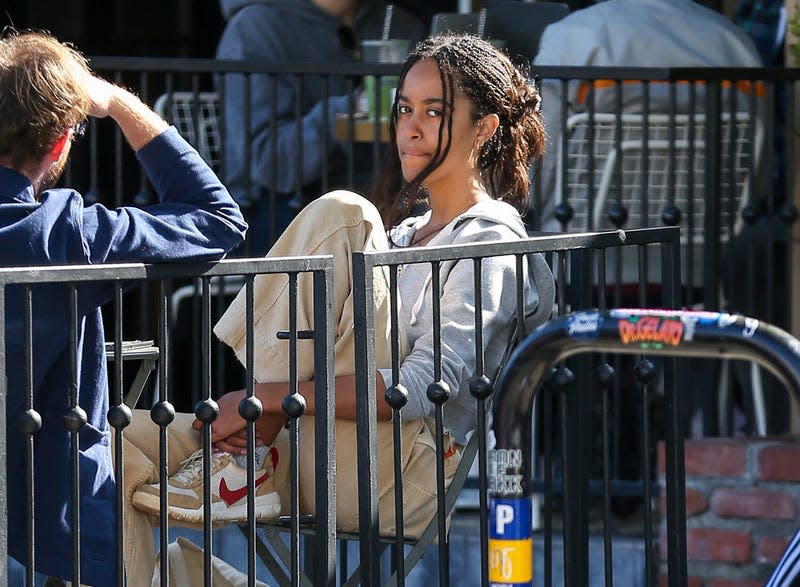 LOS ANGELES, CA - JANUARY 25: Malia Obama is seen on January 25, 2022 in Los Angeles, California. (Photo by Bellocqimages/Bauer-Griffin/GC Images
