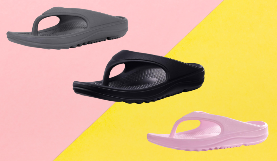 3 rubber flip-flops in gray, black and light pink