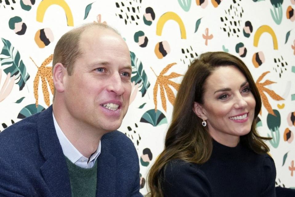 面對哈利在書中的爆料，威廉王子與凱特王妃依舊保持沉默。（AFP）