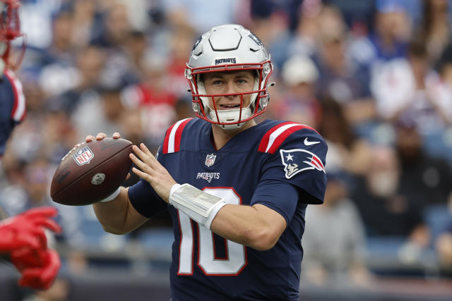 Patriots head into bye with chance to make noise in division