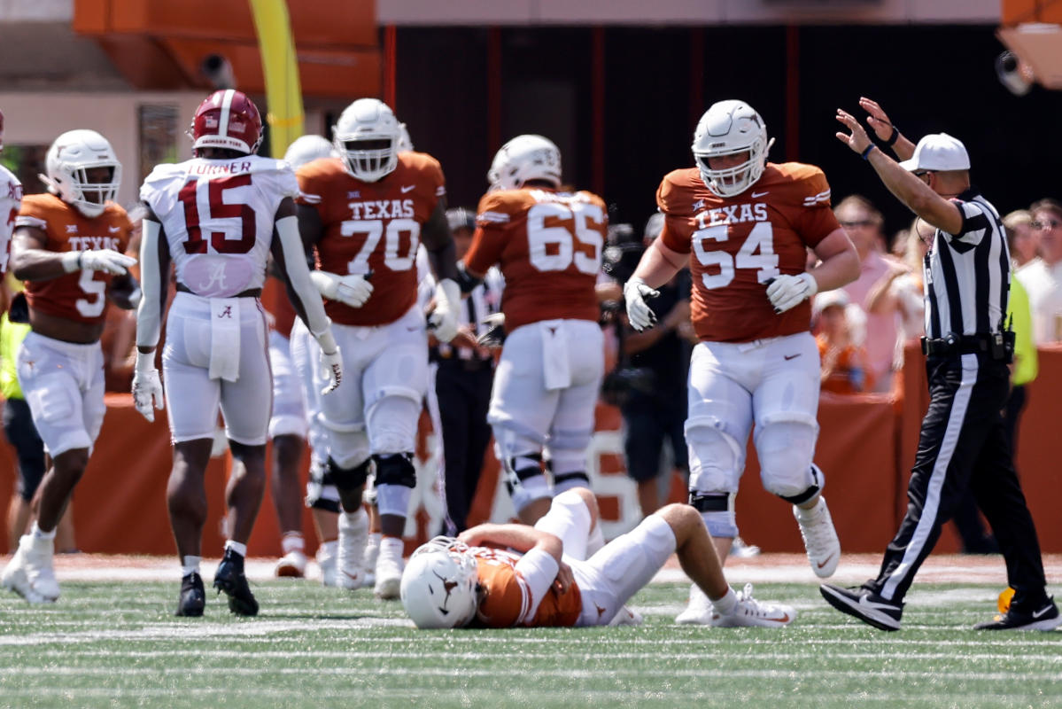 College Football Scores: No. 2 Clemson Narrowly Escapes Texas A&M - The New  York Times