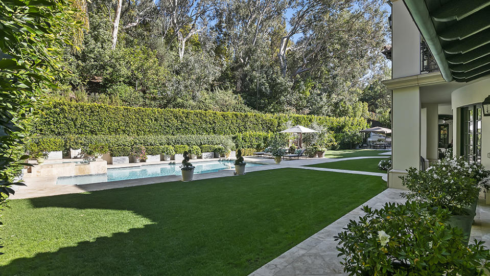 Sofia Vergara, Joe Manganiello’s LA Home Pool