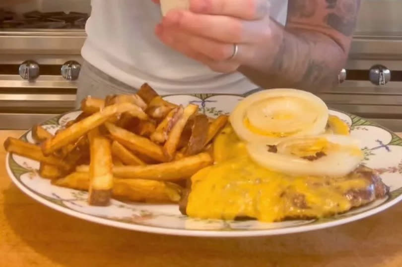 Brooklyn's finished burger and chips -Credit:brooklynpeltzbeckham/Instagram