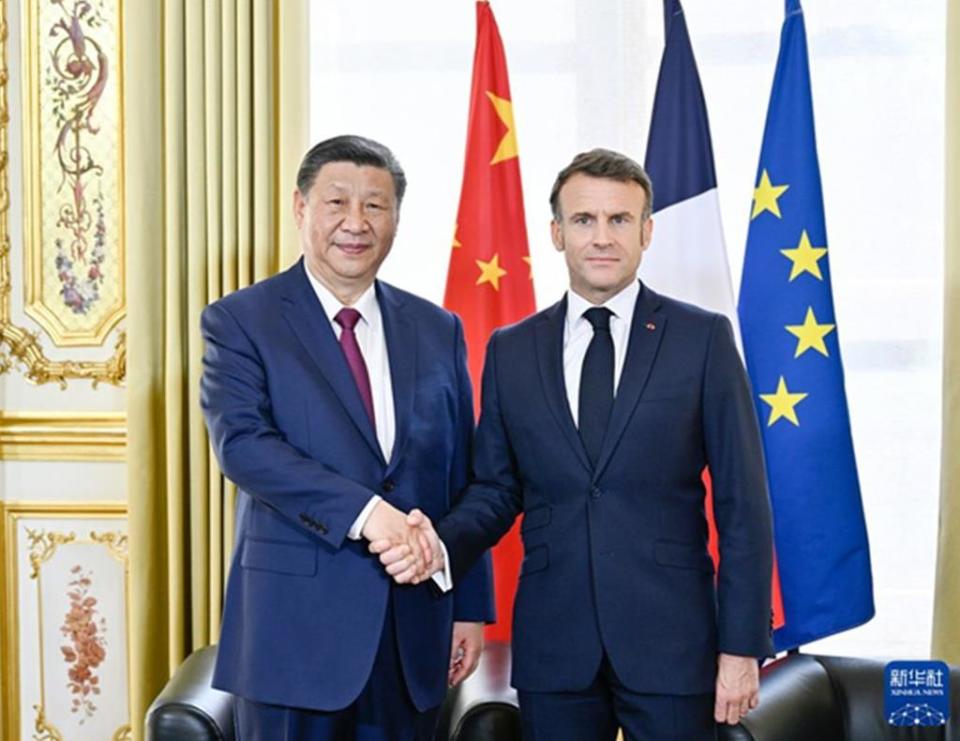 大陸國家主席習近平在巴黎愛麗舍宮同法國總統馬克宏舉行會談。（新華社）