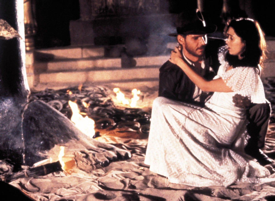 Original Film Title: RAIDERS OF THE LOST ARK.  English Title: RAIDERS OF THE LOST ARK.  Film Director: STEVEN SPIELBERG.  Year: 1981.  Stars: HARRISON FORD; KAREN ALLEN. Credit: LUCASFILM LTD/PARAMOUNT / Album (Alamy Stock Photo)