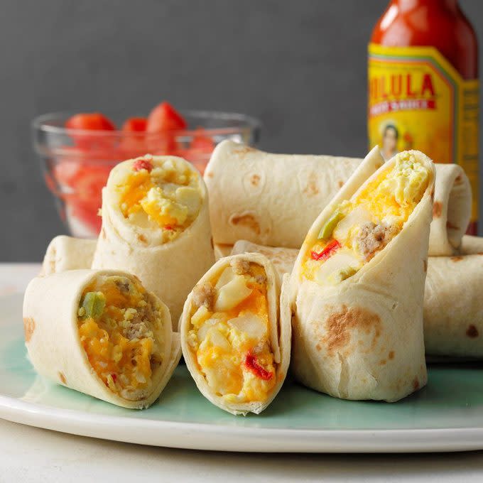 Slow Cooker Breakfast Burritos Exps Tohas19 237919 E04 18 3b 1