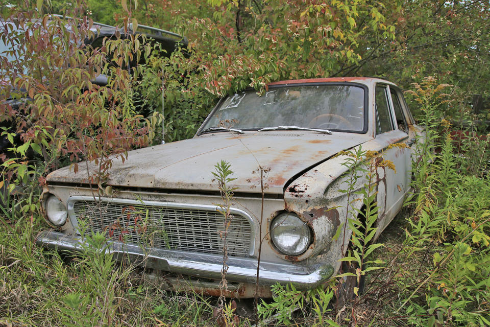 <p>The ‘63’ in the windshield identifies the year of this Plymouth Valiant four-door sedan. Or maybe that should be three-door, seeing as one of them is missing…</p><p>The original sales literature listed 33 features that supposedly made the Valiant the <strong>best all-round compact car. </strong></p><p>One of these was its choice of two six-cylinder engines, the standard 101hp version or the optional 145hp offering. The latter was apparently <strong>“hotter than the proverbial hinges of hell”. </strong></p>