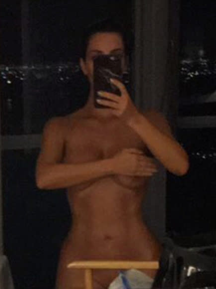 Kim Kardashian West Bares All in Another Nude Selfie While Getting a Midnight Spray Tan in Miami| Bodywatch, Kanye West, Kim Kardashian
