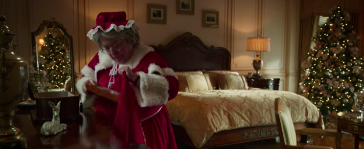 Kathy Bates in 'Bad Santa 2' (Broad Green Pictures)