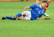 62" : A peine entré en jeu le milieu de terrain Thiago Motta victime d'un claquage doit sortir et contraint l'Italie à terminer le match à 10
