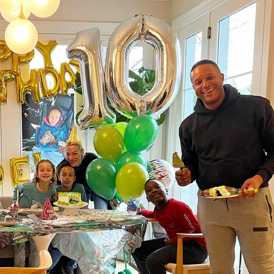 Del had a ROARing good time at this dinosaur-themed family birthday celebration. (@lindsaycz and @craigmelvinnbc via Instagram)