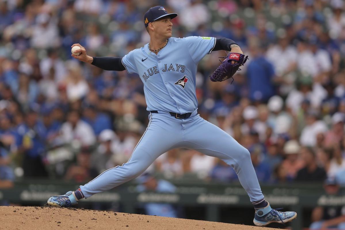 Bowden Francis throws 7 scoreless innings as Blue Jays shut out Cubs 1-0