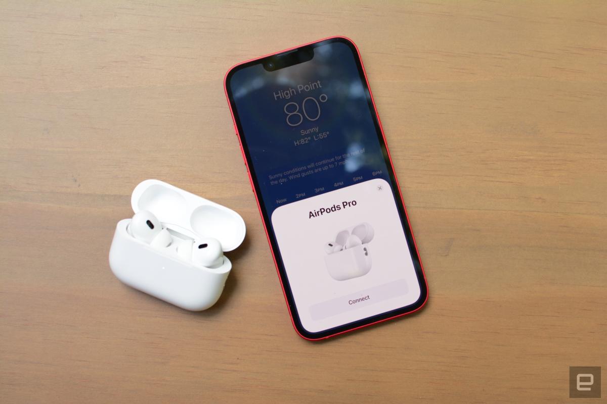 Apple AirPods Pro снова поступили в продажу по цене 200 долларов.