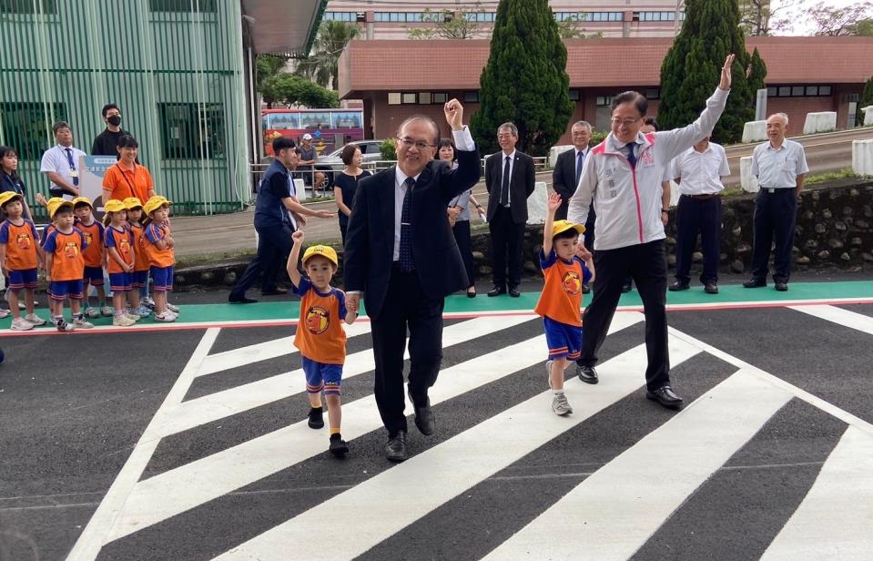 為培養兒少在道路的危險感知能力，新竹區監理所在桃園監理站建置全國首座「交通安全教育園區」。圖：新竹區監理所提供