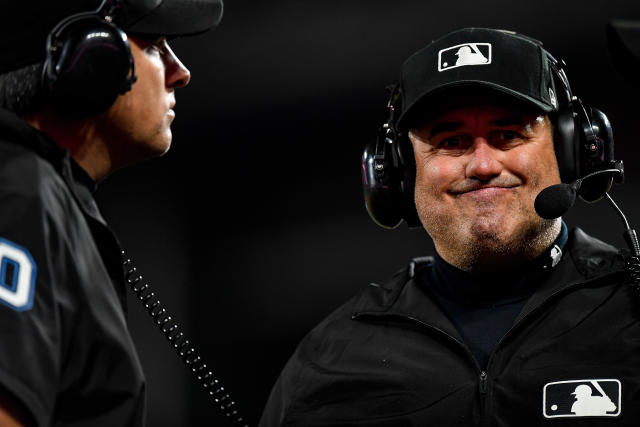 Photos: MLB umpire, Iowa native Eric Cooper