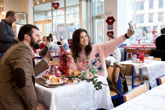 <p>White Castle</p> White Castle locations are decked out with festive decorations