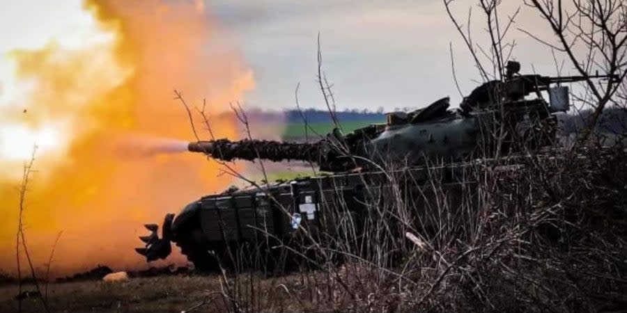 Ukrainian armor firing