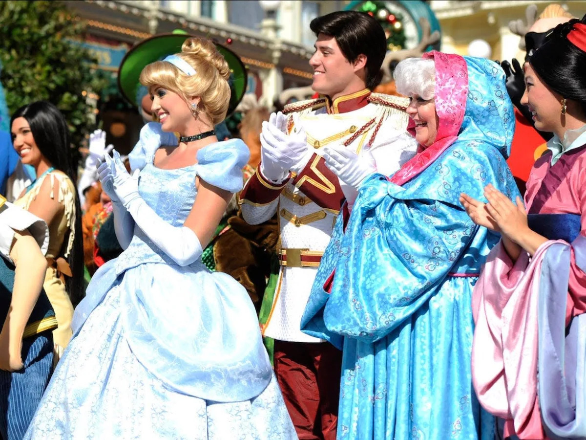 Former Disneyland performer says key to getting hired as a princess is having 't..