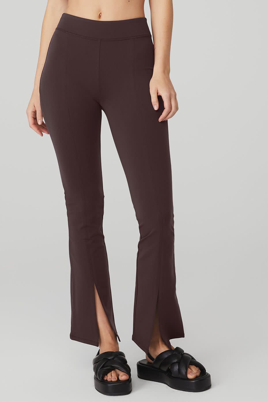 2) Airbrush High-Waist 7/8 Flutter Legging - Raisin