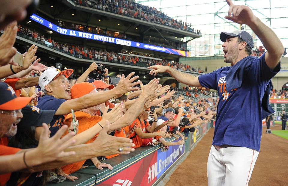 Justin Verlander celebrates the Astros 2017 AL West division title. (AP Photo)