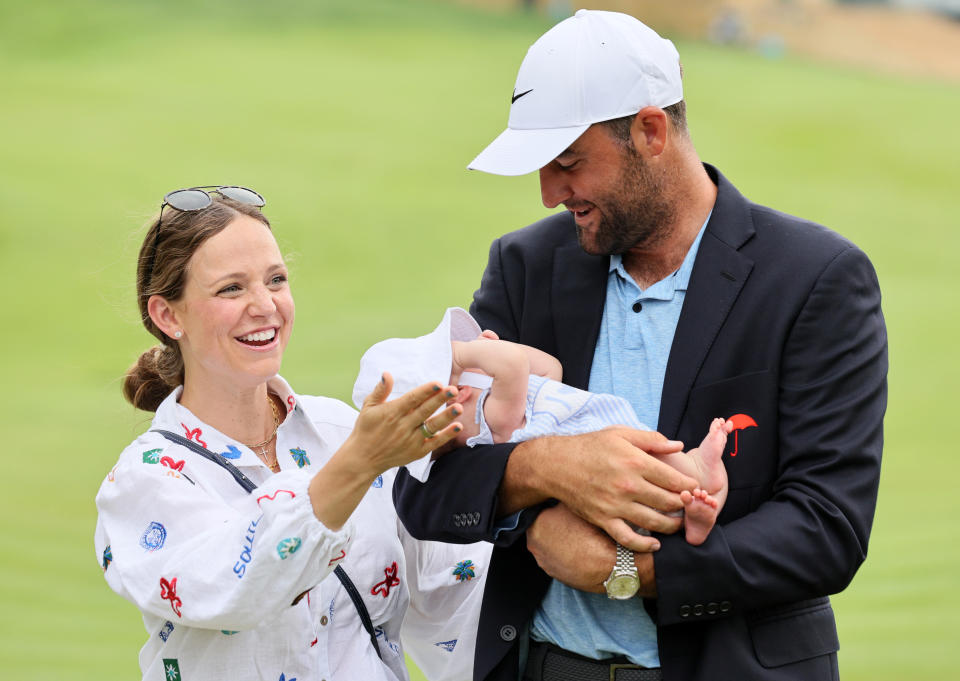 Scheffler with his wife, Meredith, and their newborn son, Bennett. (Andy Lyons/Getty Images)