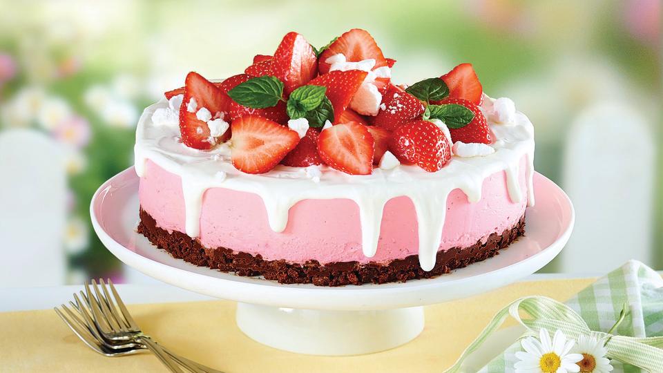 Frozen strawberry mousse cake dessert