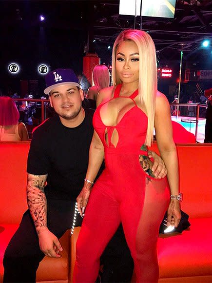 ROB & CHYNA PUMP UP THE PDA