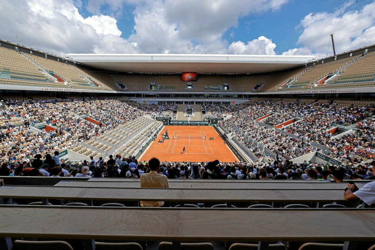 Chaque année, des tribunes laissées vides lors des rencontres à Roland-Garros font bondir les internautes (photo d'illustration).  - Credit:LoIc Baratoux/SIPA