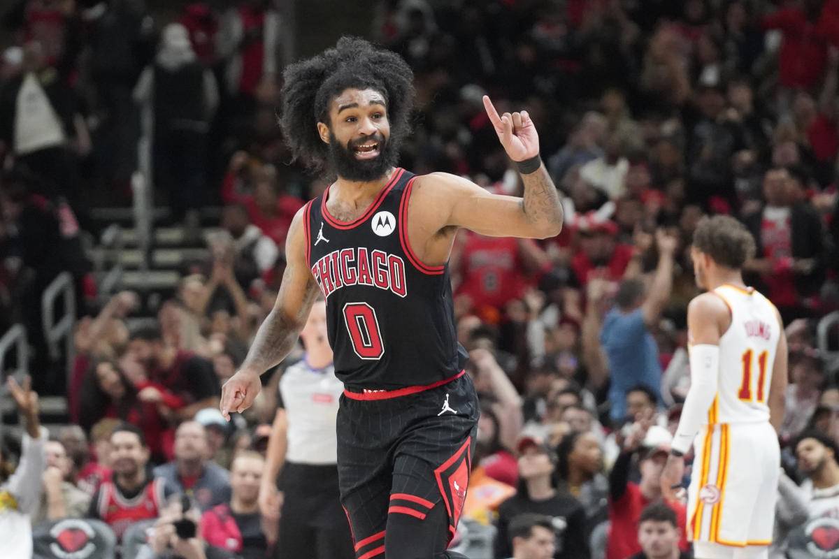 Coby White has fun with Hawks’ defense, career-best night