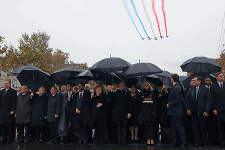 Jefes de Estado y de gobierno llegan a una ceremonia en el Arco del Triunfo en París. 11 de noviembre de 2018. Ludovic Marin/Pool vía REUTERS