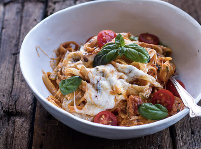 Creamy Tomato Basil Pasta Bake