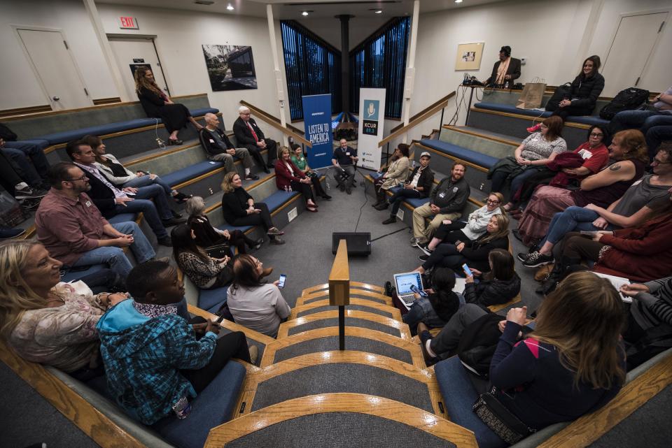 Moderator Ash R. Allee and panelists Suzanne Wheeler, Debi Jackson, Carmen Xavier and Randall Jensen take part in the "Serving One's Country and Being True to Oneself" event at the Diastole Scholars' Center&nbsp;in Kansas City.