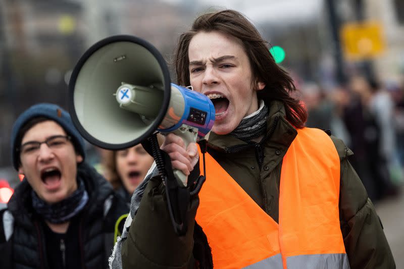 Teachers, parents and students widened their series of protests for higher wages for teachers