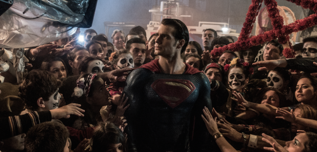 Behind-the-Scenes Superman Photo from “Justice League” - Superman