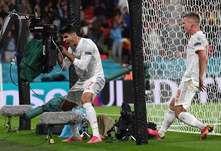 La descarga emotiva, en vivo: Alvaro Morata festeja el gol del empate durante el partido ante Italia por la Eurocopa 2020