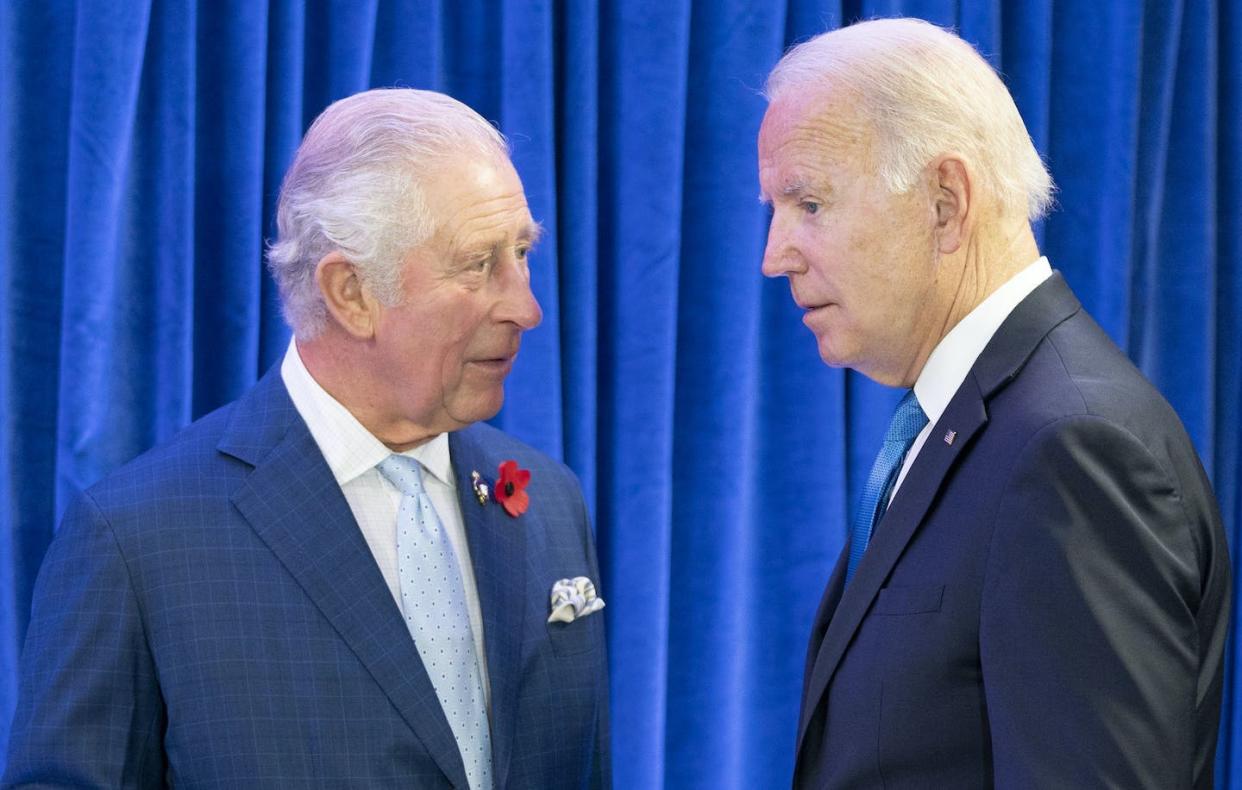 Scranton Joe meets Buckingham Chaz. <a href="https://newsroom.ap.org/detail/BritainRoyalsBiden/cccfb92c68354978b4cf7199933f7a50/photo?Query=Charles%20Biden&mediaType=photo&sortBy=arrivaldatetime:desc&dateRange=Anytime&totalCount=1400&currentItemNo=55" rel="nofollow noopener" target="_blank" data-ylk="slk:Jane Barlow/Pool Photo via AP;elm:context_link;itc:0;sec:content-canvas" class="link ">Jane Barlow/Pool Photo via AP</a>