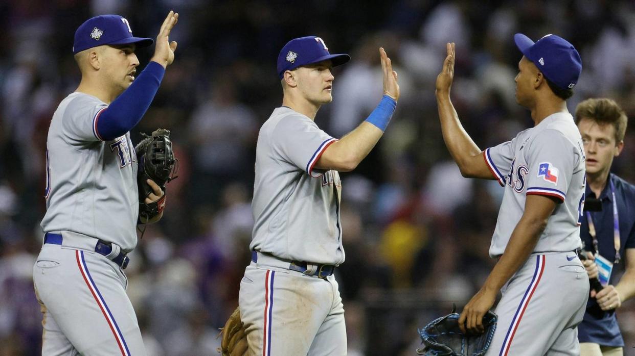 World Series: Rangers mit Matchbällen