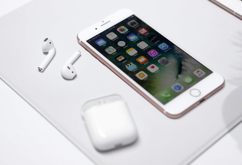 The Apple iPhone 7 and AirPods are displayed during an Apple media event in San Francisco, California, U.S. September 7, 2016. Reuters/Beck Diefenbach