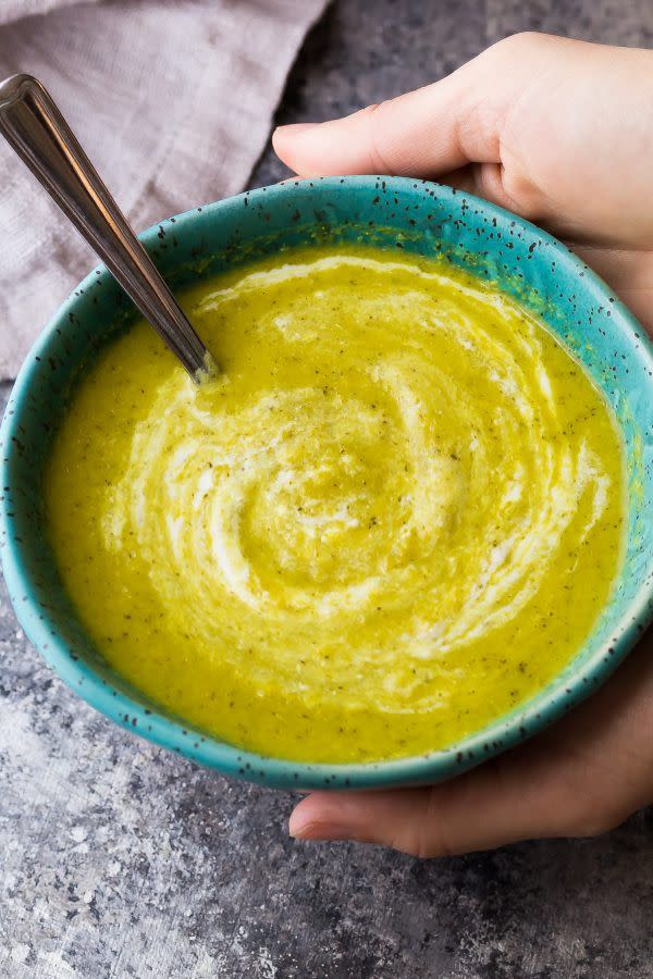 Anti-Inflammatory Broccoli, Ginger & Turmeric Soup