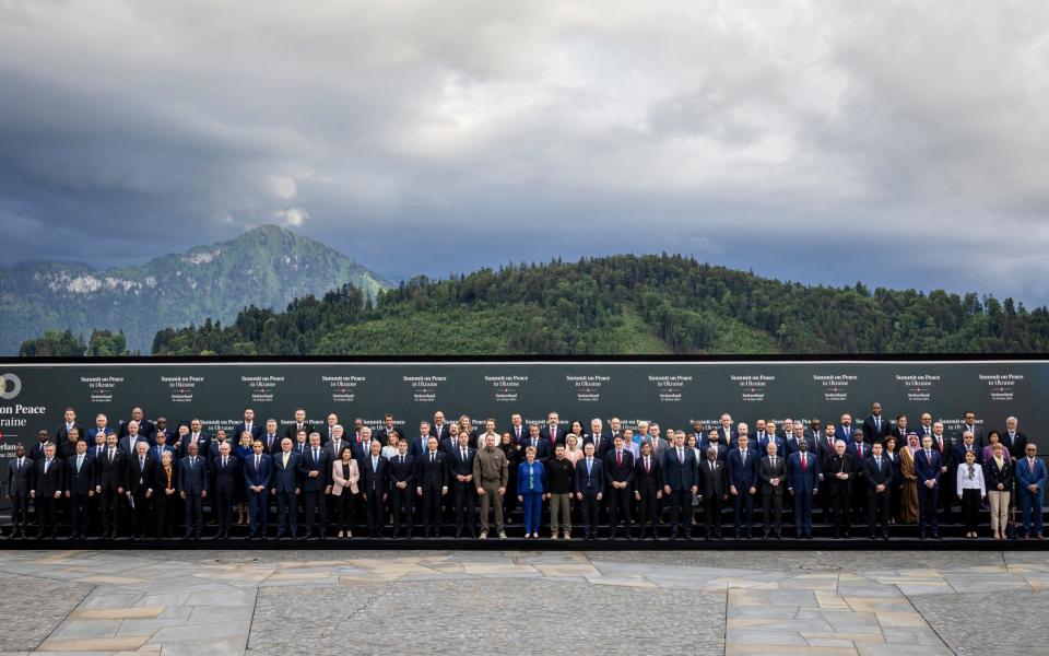 Heads of state and representatives at the summit in Bürgenstock