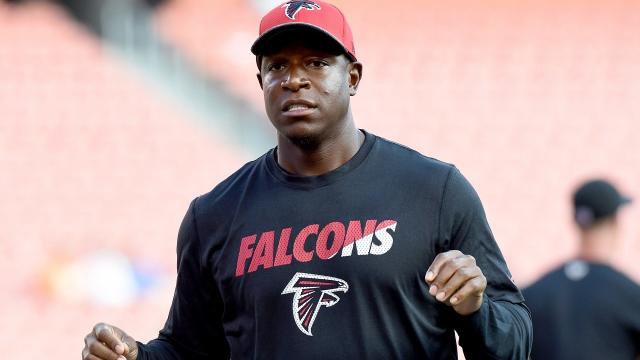 Raheem Morris makes history as first Black head coach of the Atlanta Falcons - Yahoo Sports