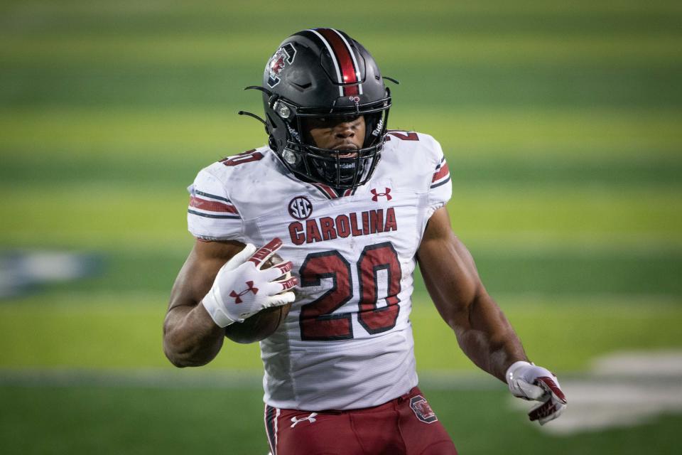 After sharing the rushing load during the 2021 regular season, Kevin Harris (20) likely will be the featured back Thursday against North Carolina in the Duke's Mayo Bowl.