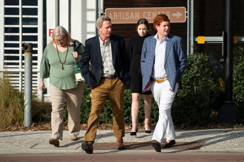 From left, Alex Murdaugh's sister Lynn Murdaugh Goette, brother, John Marvin Murdaugh, Brooklyn White, girlfriend of son Buster Murdaugh and Buster arrive to the Colleton County courthouse for day 14 of Alex Murdaugh's double murder trial in Walterboro, S.C. on Thursday, Feb. 9, 2023. 