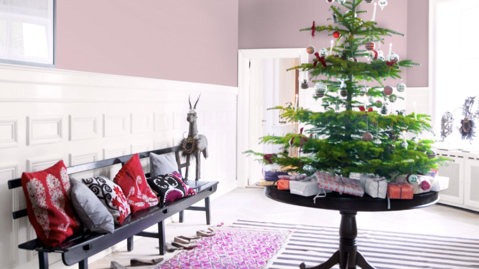 ceiling design ideas, white panel design on the ceiling in a room with a christmas tree