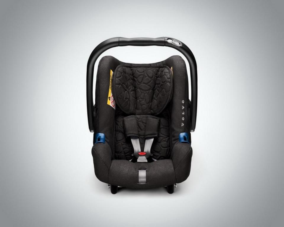 Volvo推出最新一代為兒童汽車座椅！座椅怎麼坐？怎麼擺？