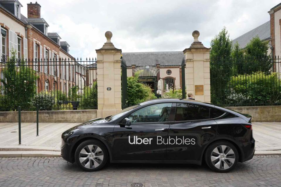 <p>Uber Bubbles</p>