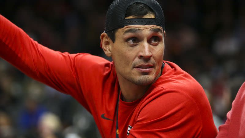 College football analyst David Pollack watches an NBA basketball game between the Atlanta Hawks and Los Angeles Clippers in the first half, Wednesday, Jan. 22, 2020, in Atlanta, Ga.